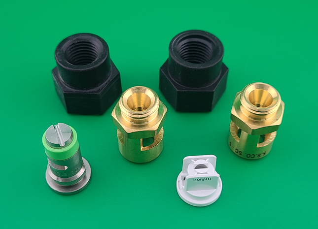 2015 Triumph 1/2 gal Spray Kit